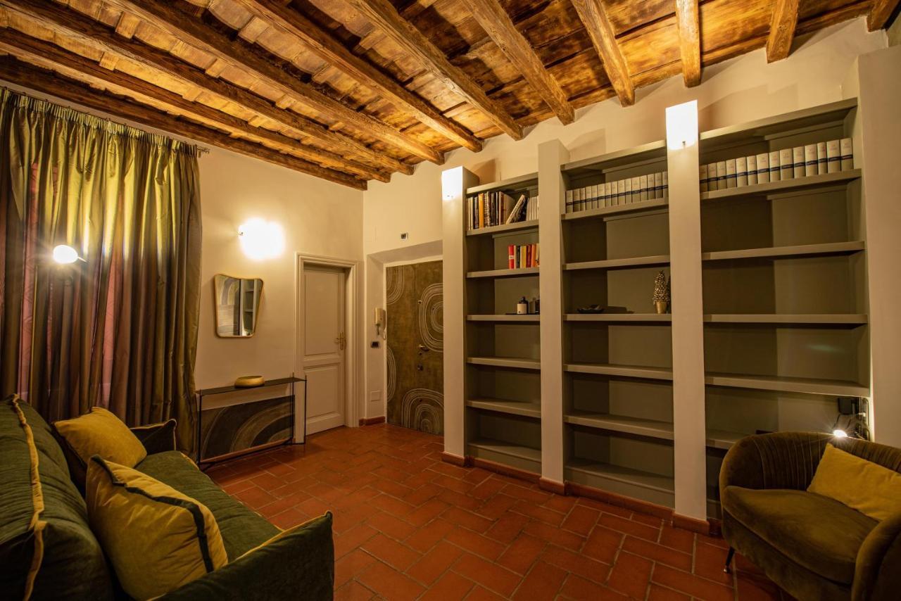 Anna Trevi - Luxury In Appartamento Roma